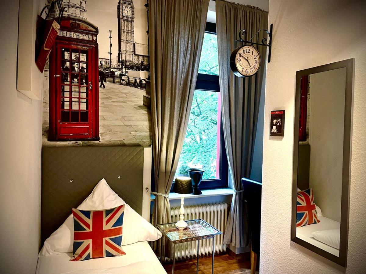 Hotel Am Volksgarten Дюселдорф Екстериор снимка