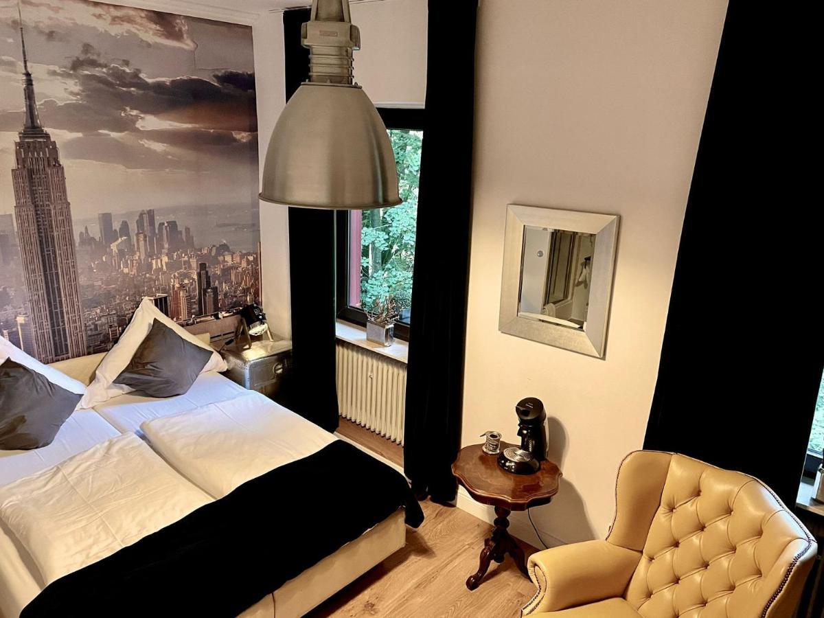 Hotel Am Volksgarten Дюселдорф Екстериор снимка